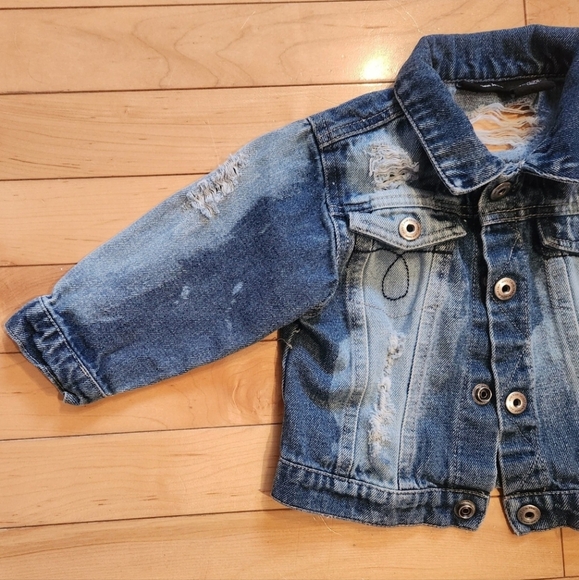 Size 18m Baby Distressed Jean Jacket - Picture 2 of 4